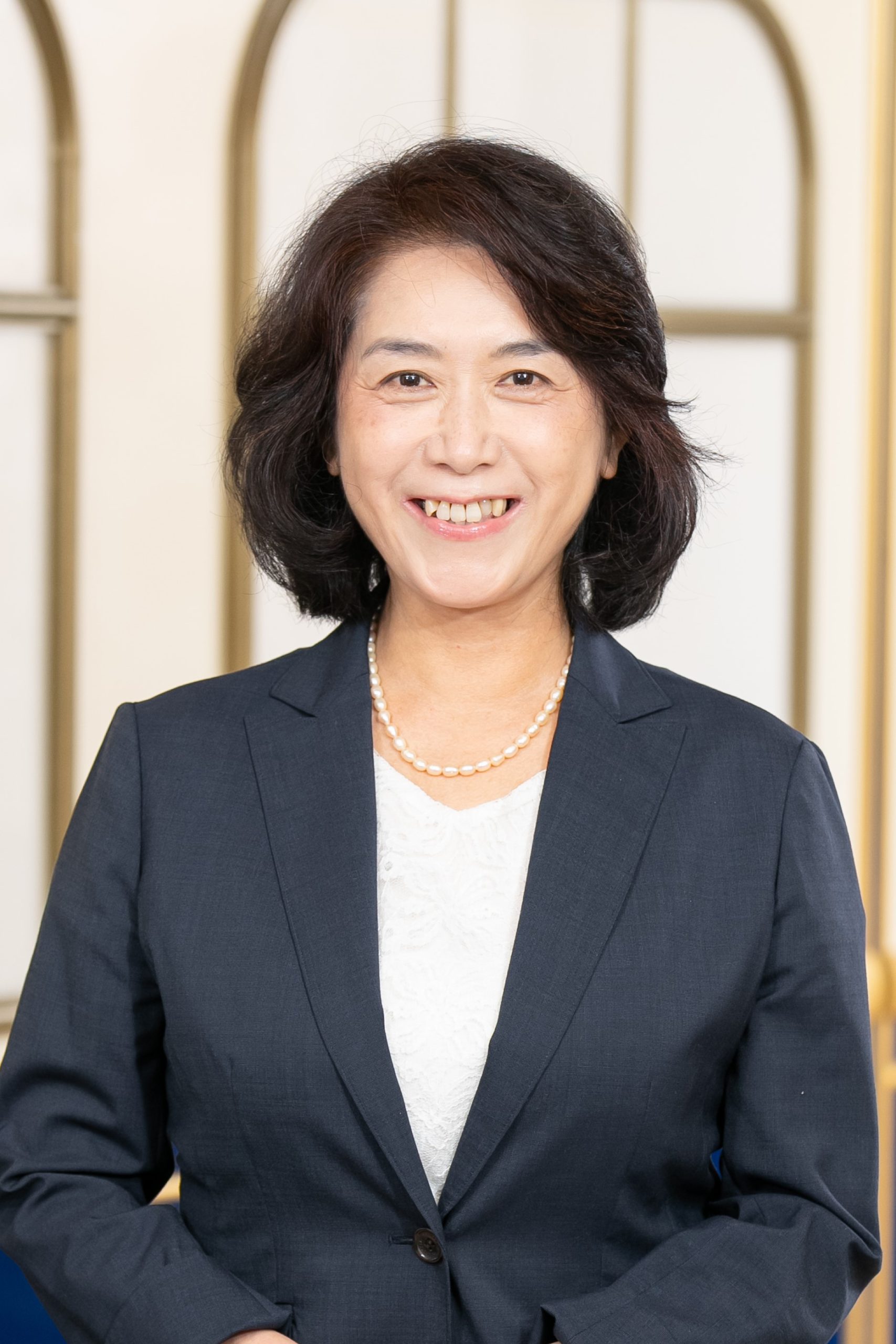講師