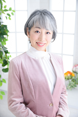 講師