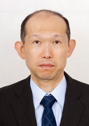 講師